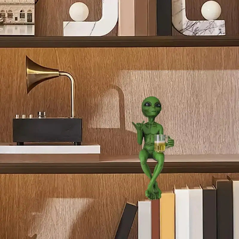 Beer-Drinking Alien Sculpture – Resin Desktop & Garden Decor