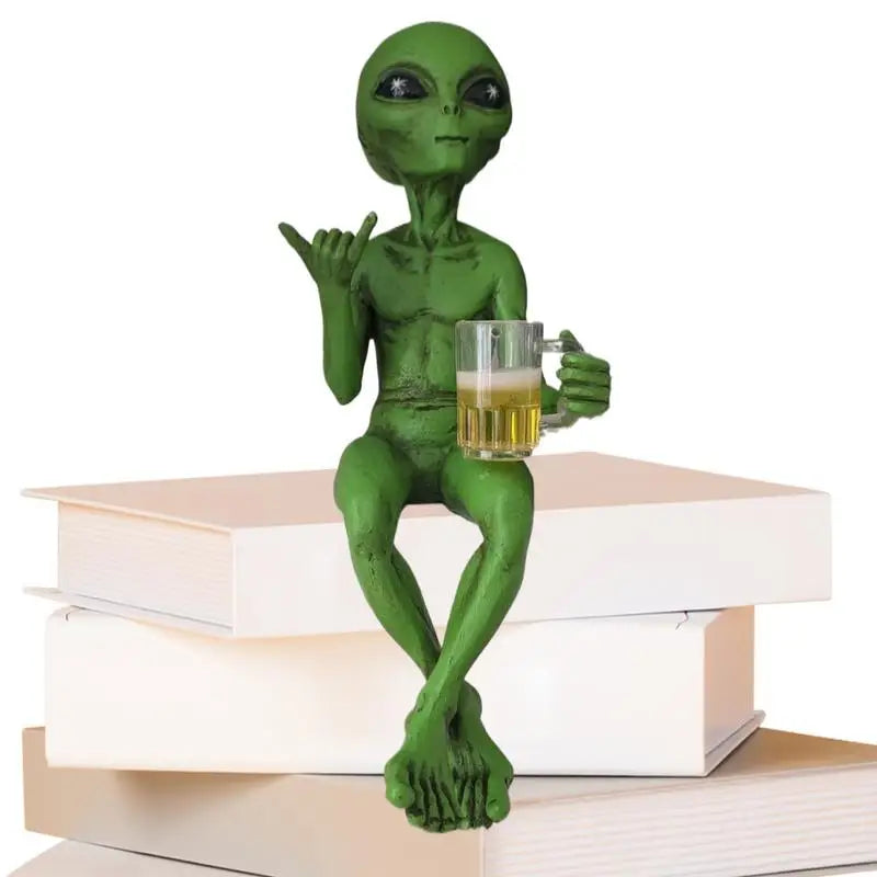 Beer-Drinking Alien Sculpture – Resin Desktop & Garden Decor