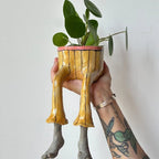 Leggy Resin Sitting Planter – Cute Cantilevered Flowerpot for Plant Lovers