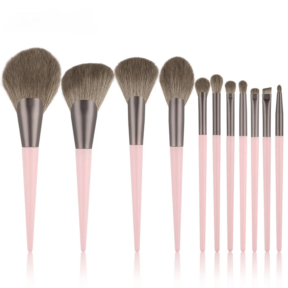 Makeup Brush & Beauty Sponge Set – Multiple Sizes & Colors