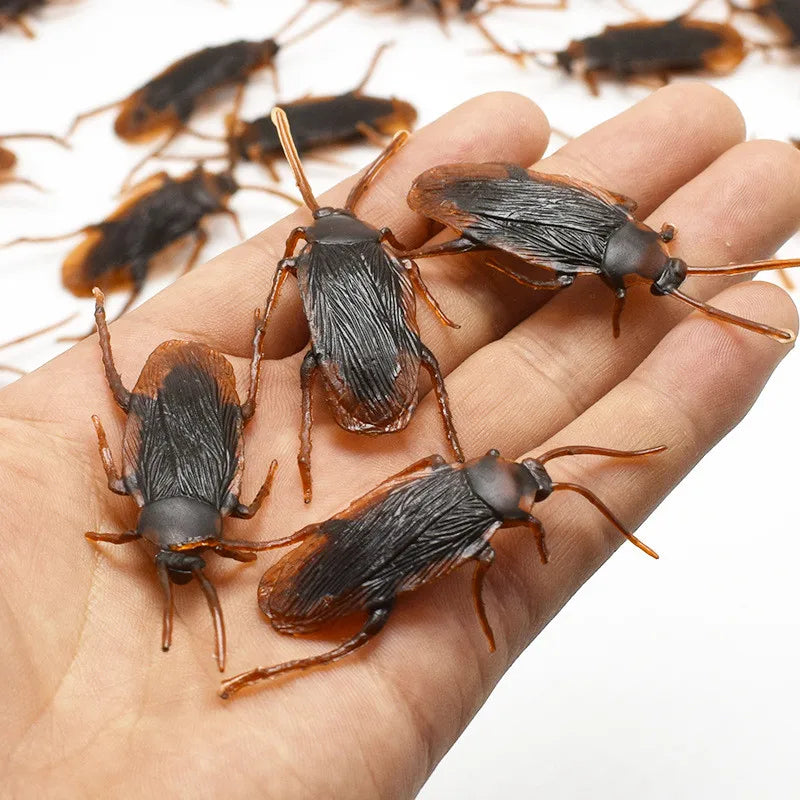 Realistic Fake Cockroaches Prank Pack — Silicone Bug Joke Props for Halloween