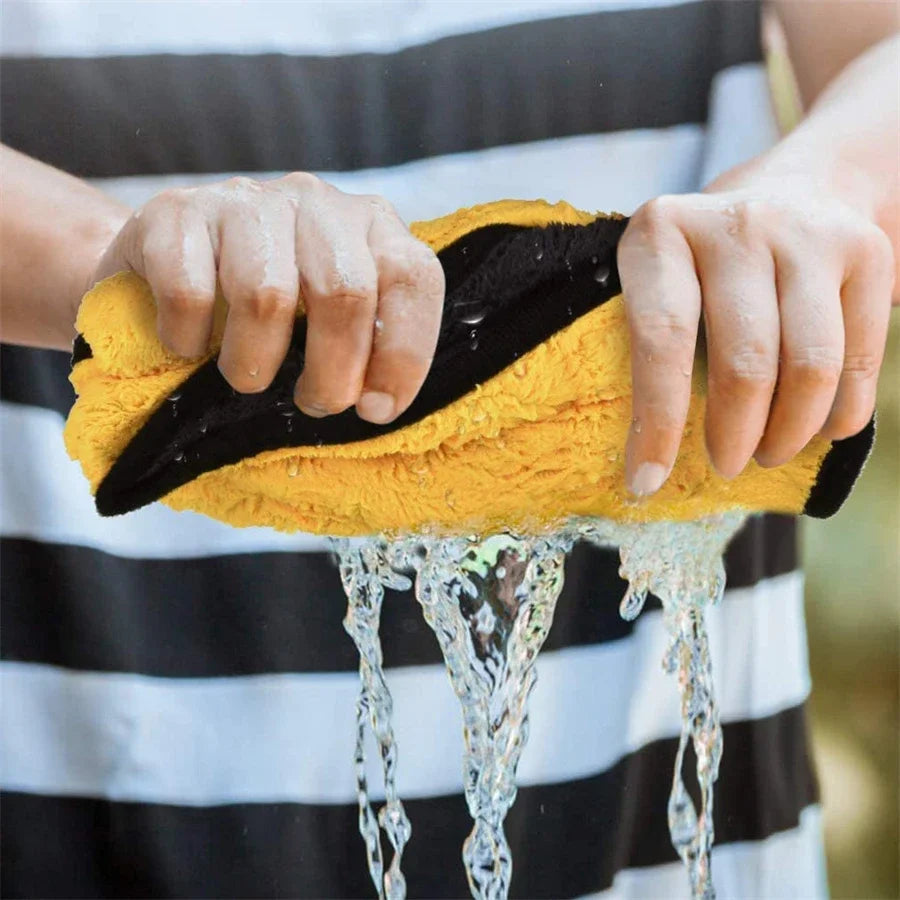 Premium Microfiber Car Drying Towel – Thick Double-Layer Wash Cloth