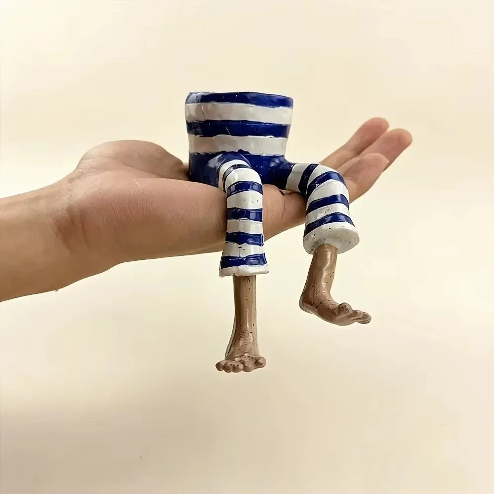 Leggy Resin Sitting Planter – Cute Cantilevered Flowerpot for Plant Lovers