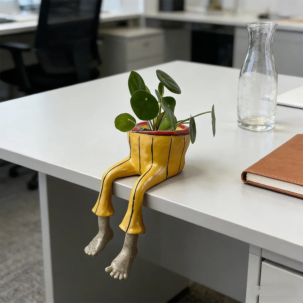 Leggy Resin Sitting Planter – Cute Cantilevered Flowerpot for Plant Lovers